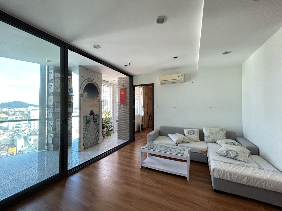 Chung cư Silver Sea - bán gấp căn hộ 114m2 - Đã sửa ban công - hướng đông nam - 3 tỷ 3