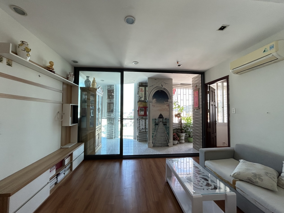 Chung cư Silver Sea - bán gấp căn hộ 114m2 - Đã sửa ban công - hướng đông nam - 3 tỷ 3