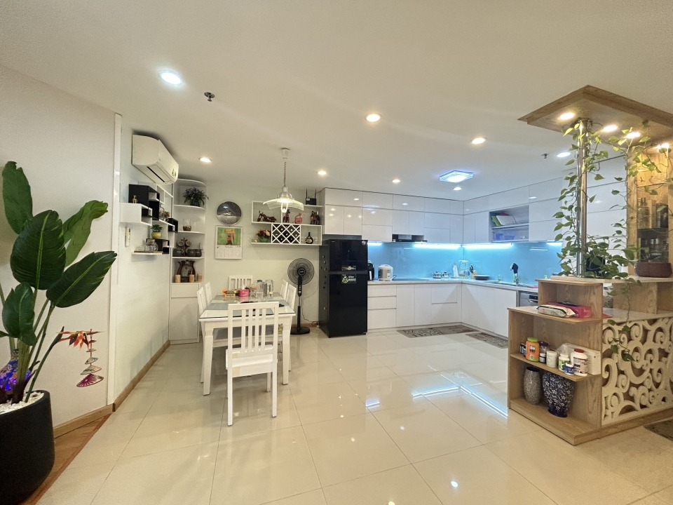 CẦN BÁN CĂN HỘ 2 PN, 105M2, FULL NỘI THẤT HIỆN ĐẠI TẠI  CHUNG CƯ SILVER SEA, 47 BA CU VŨNG TÀU