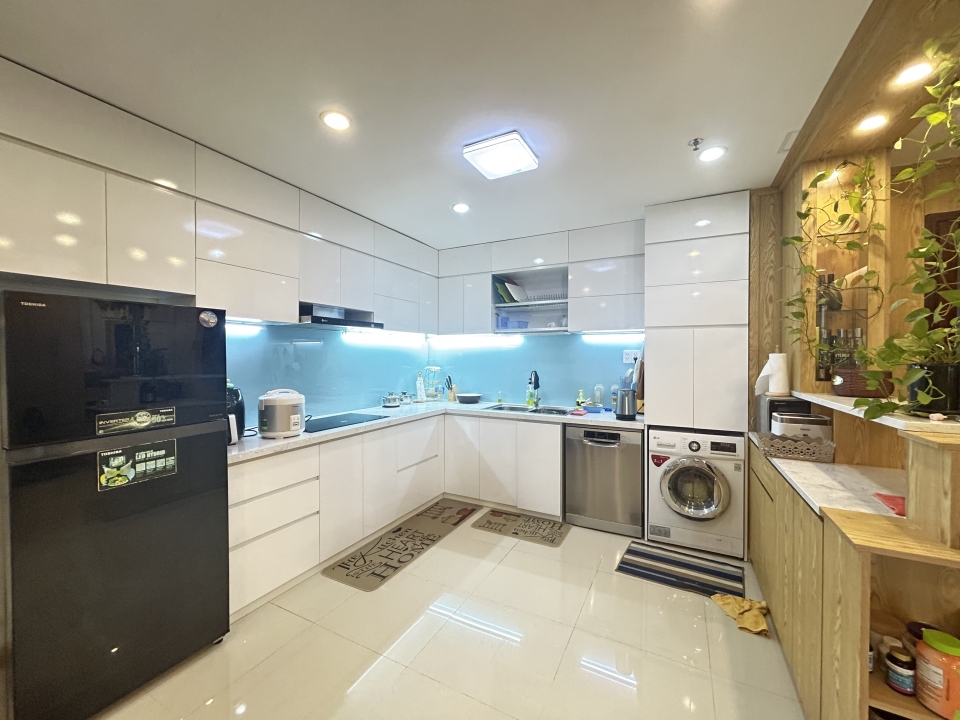 CẦN BÁN CĂN HỘ 2 PN, 105M2, FULL NỘI THẤT HIỆN ĐẠI TẠI  CHUNG CƯ SILVER SEA, 47 BA CU VŨNG TÀU