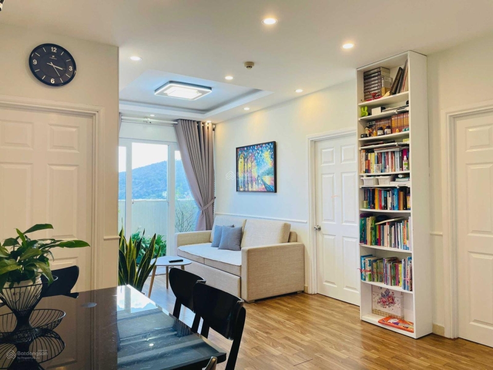 Bán căn góc 3PN, 90m2, tầng cao, Full nội thất đẹp - chung cư OSC Land Vũng Tàu
