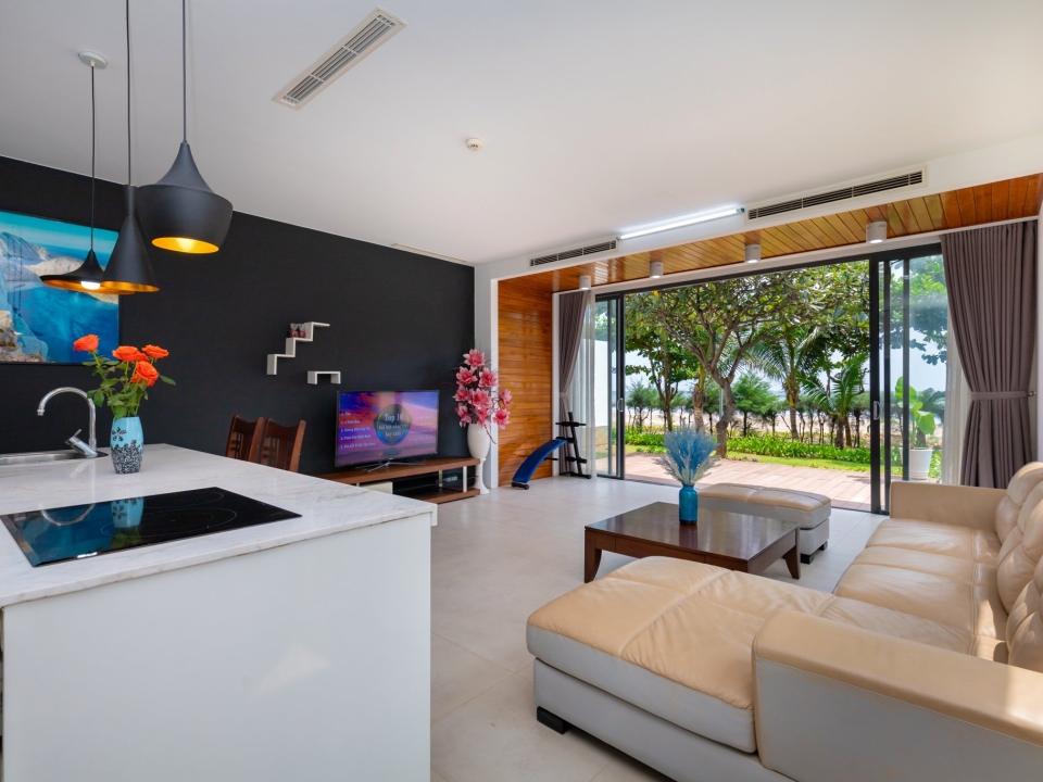 Cho thuê Ruby Villa Diamond 06 ( đi trực diện ra biển tầm 10m ) 