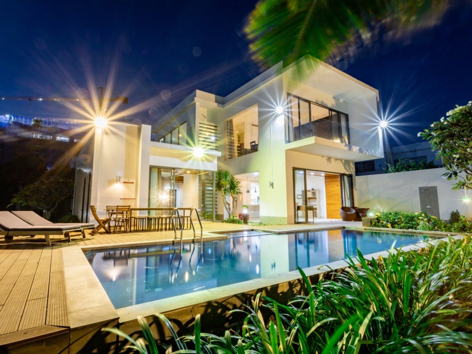 Cho thuê Ruby Villa Diamond 06 ( đi trực diện ra biển tầm 10m ) 