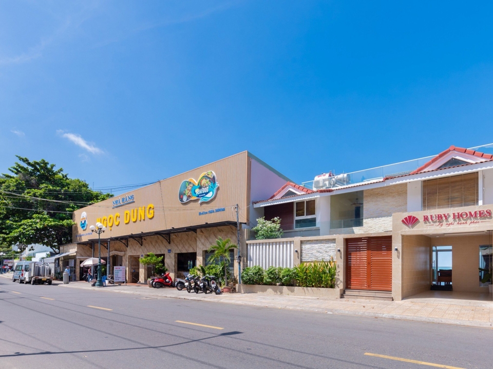 Cho thuê Ruby Villa RL01 - Beach front