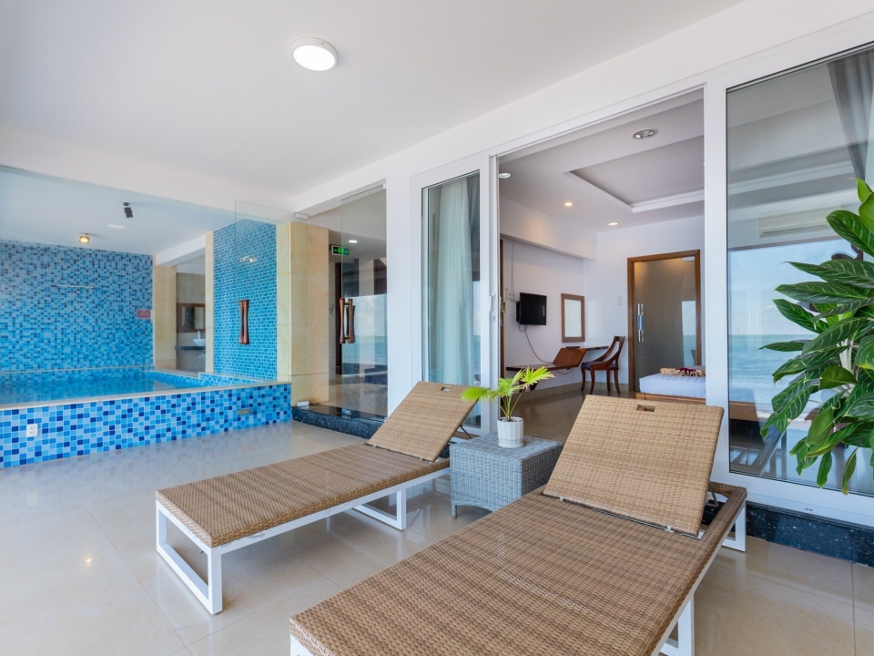 Cho thuê Ruby Villa RL01 - Beach front