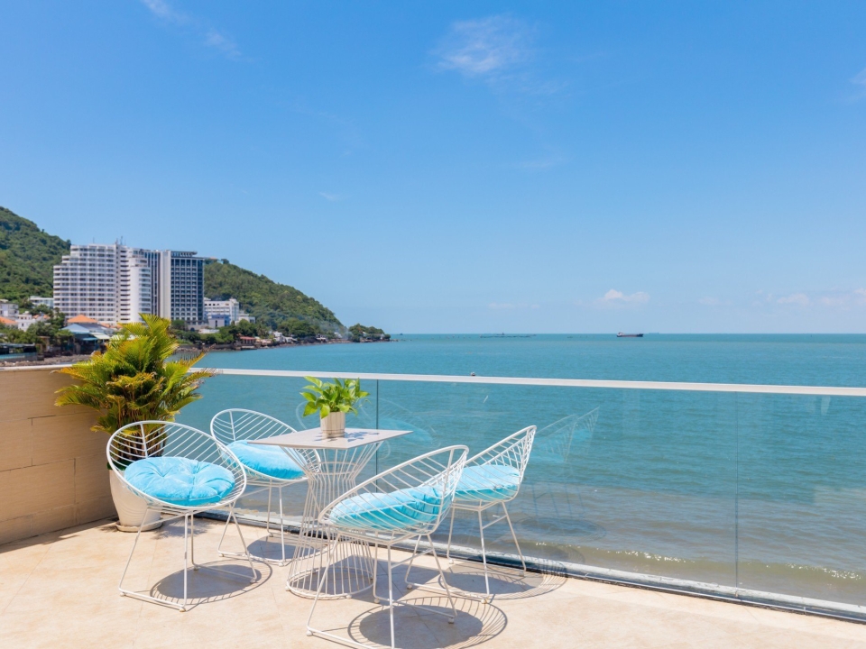Cho thuê Ruby Villa RL01 - Beach front